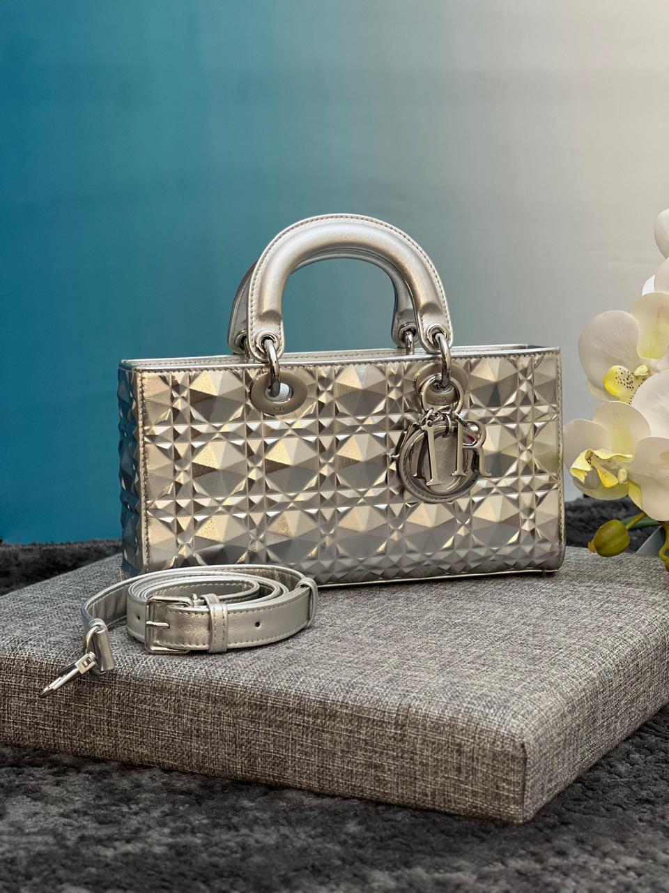 Ladies dior bags Lilly Onlines
