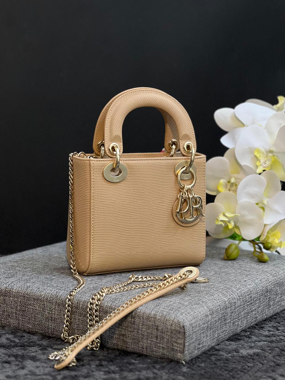 Ladies dior bags Lilly Onlines
