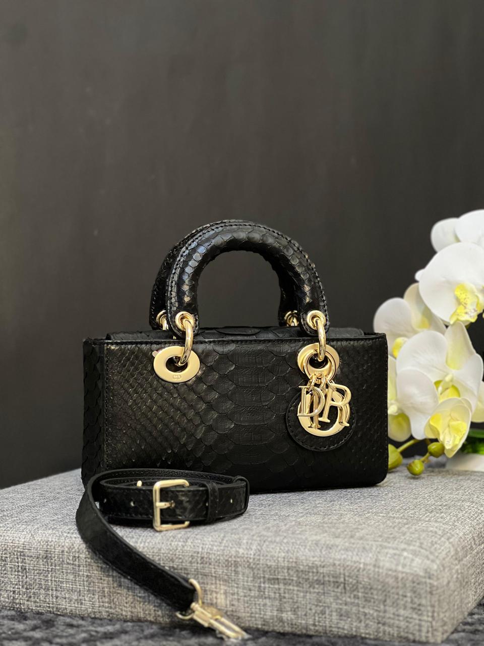 Ladies dior bags Lilly Onlines