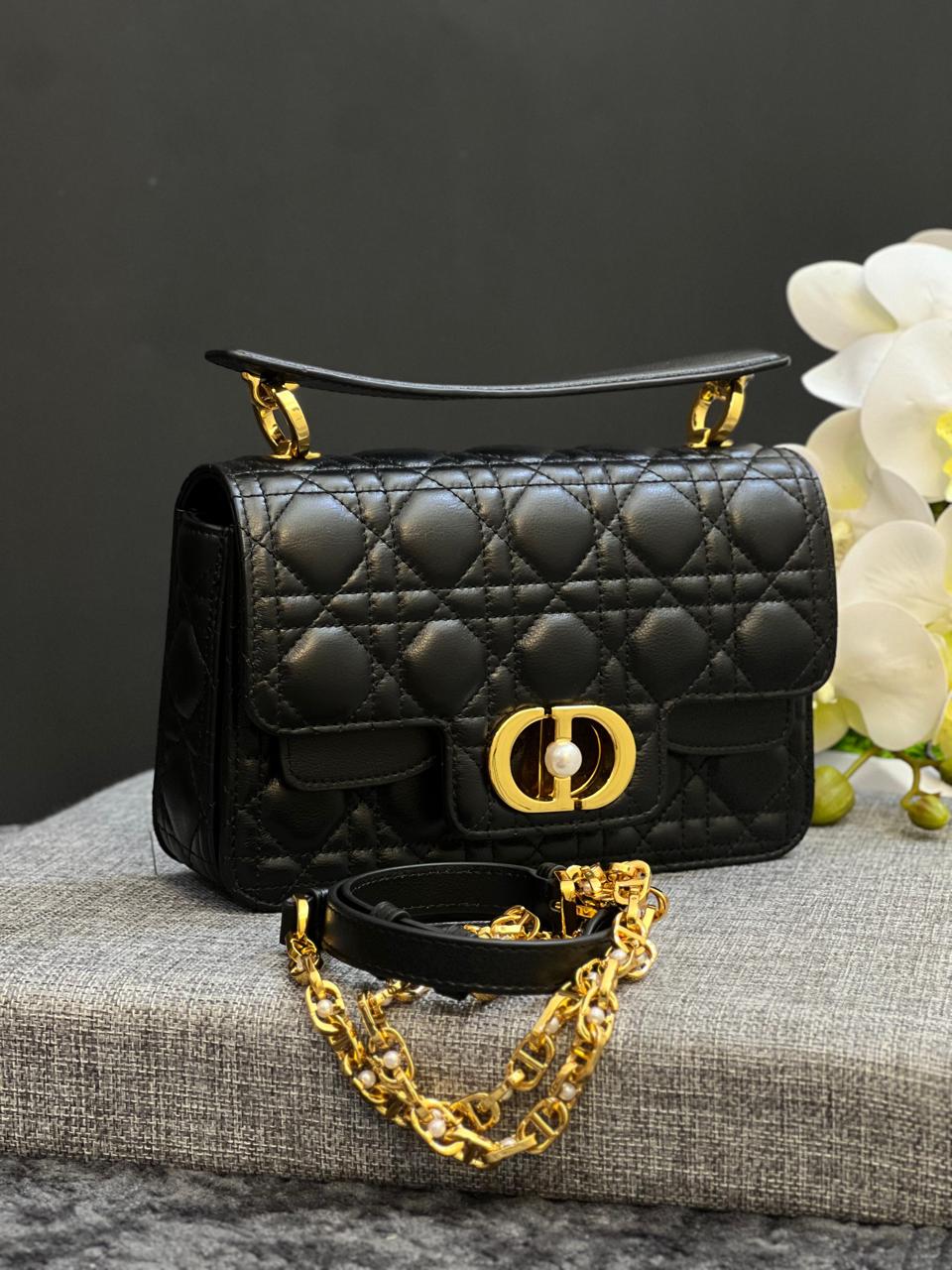 Ladies dior bags Lilly Onlines