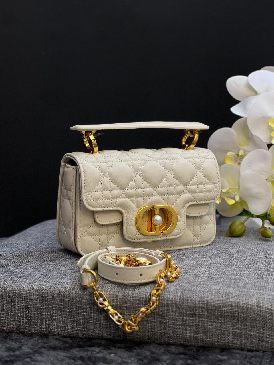Ladies dior bags Lilly Onlines