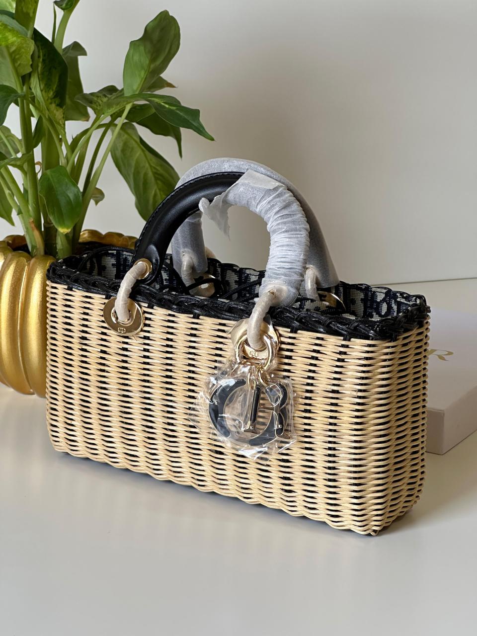 Ladies Dior bags Lilly Onlines