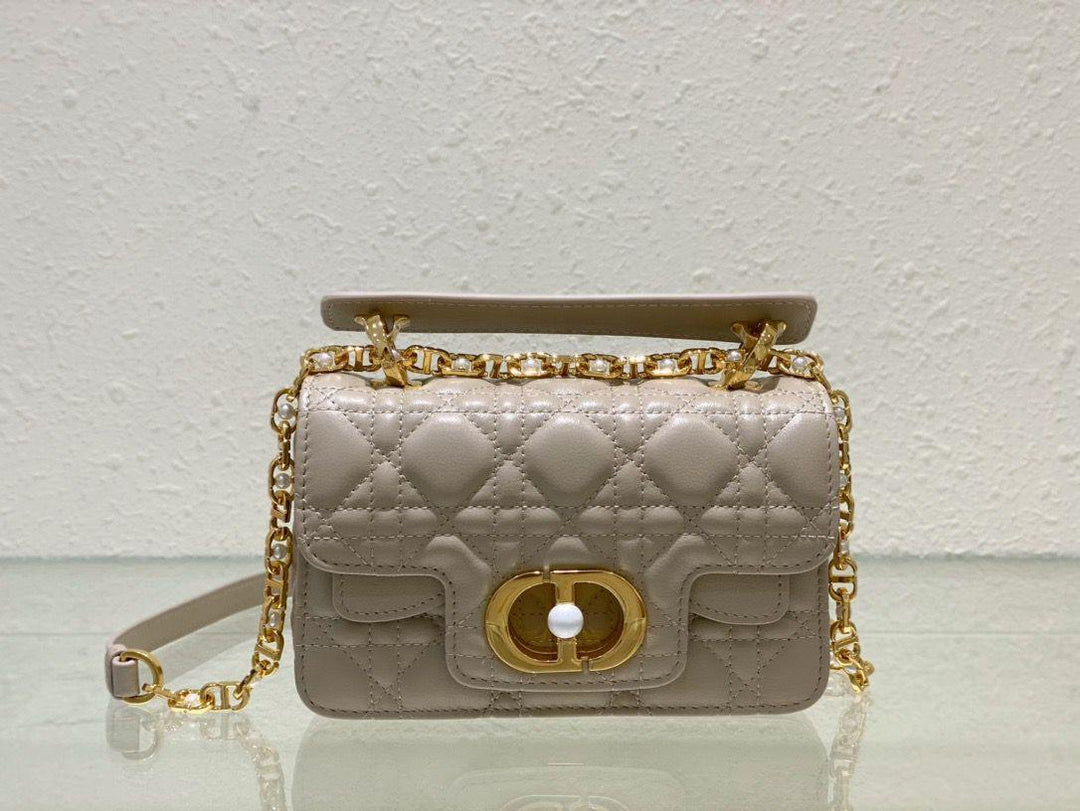 Ladies Dior bags Lilly Onlines