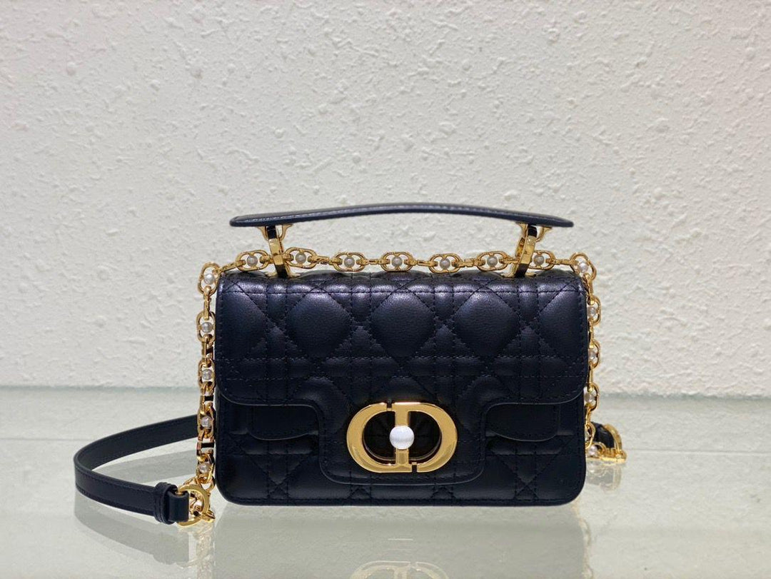 Ladies Dior bags Lilly Onlines