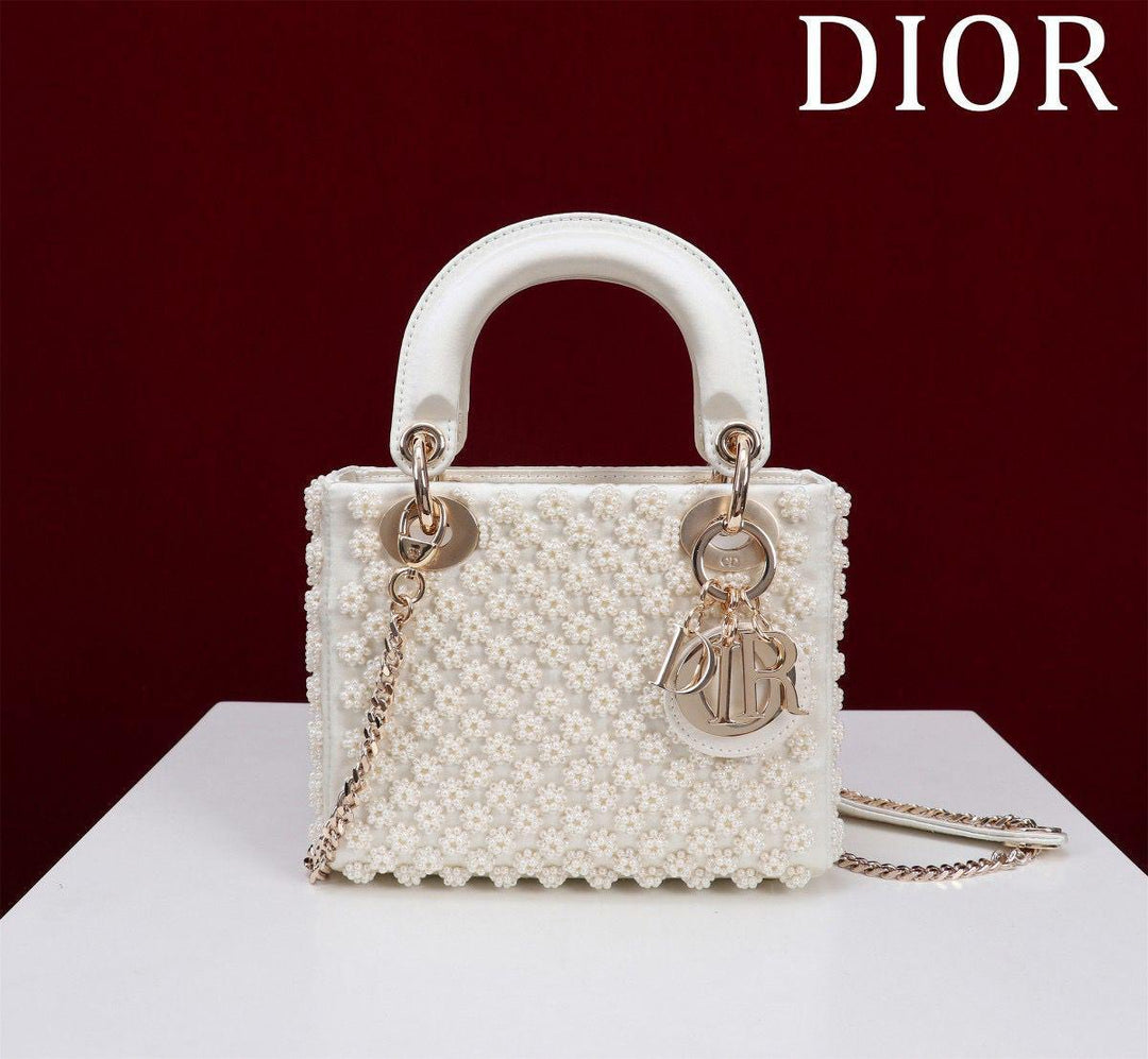 Ladies Dior bags Lilly Onlines
