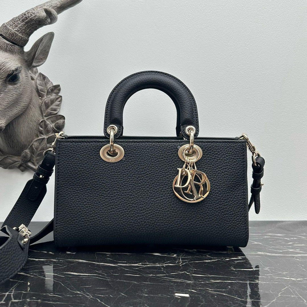 Ladies Dior bags Lilly Onlines