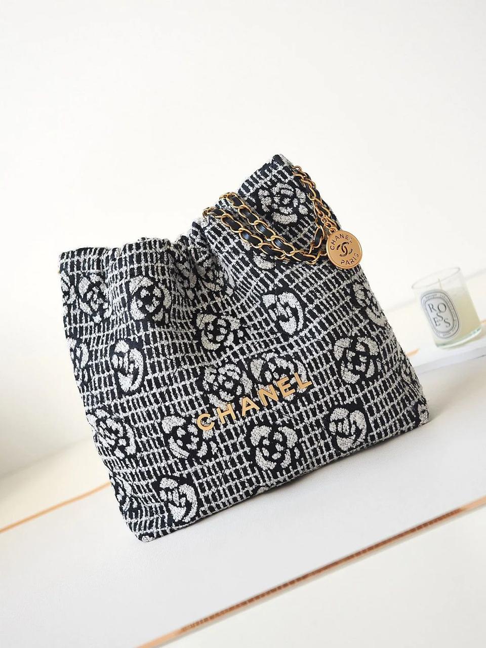Ladies Chanel bags Lilly Onlines