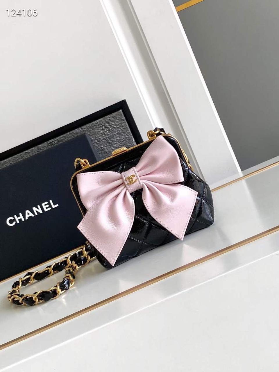 Ladies Chanel bags Lilly Onlines