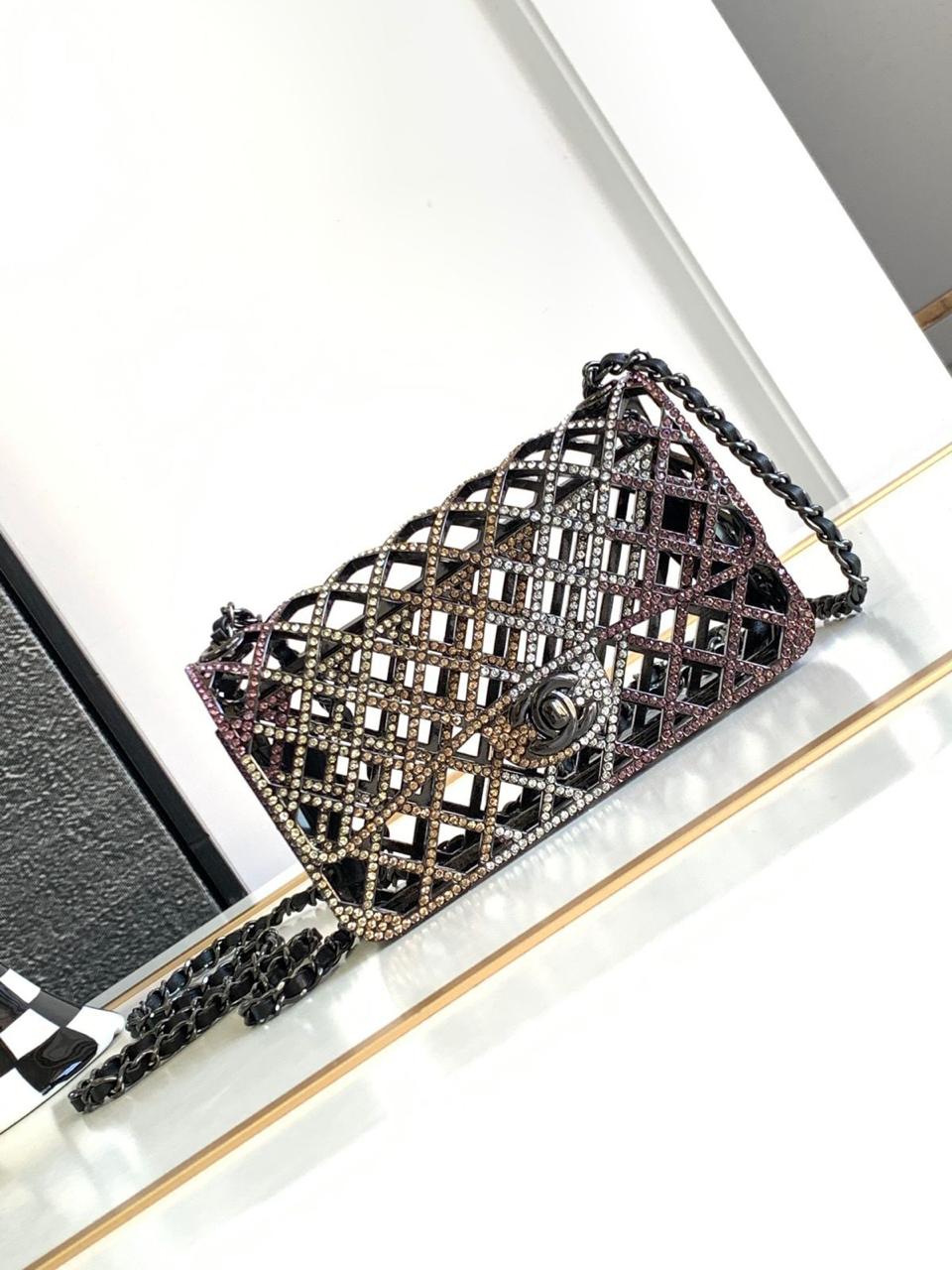 Ladies Chanel bags Lilly Onlines