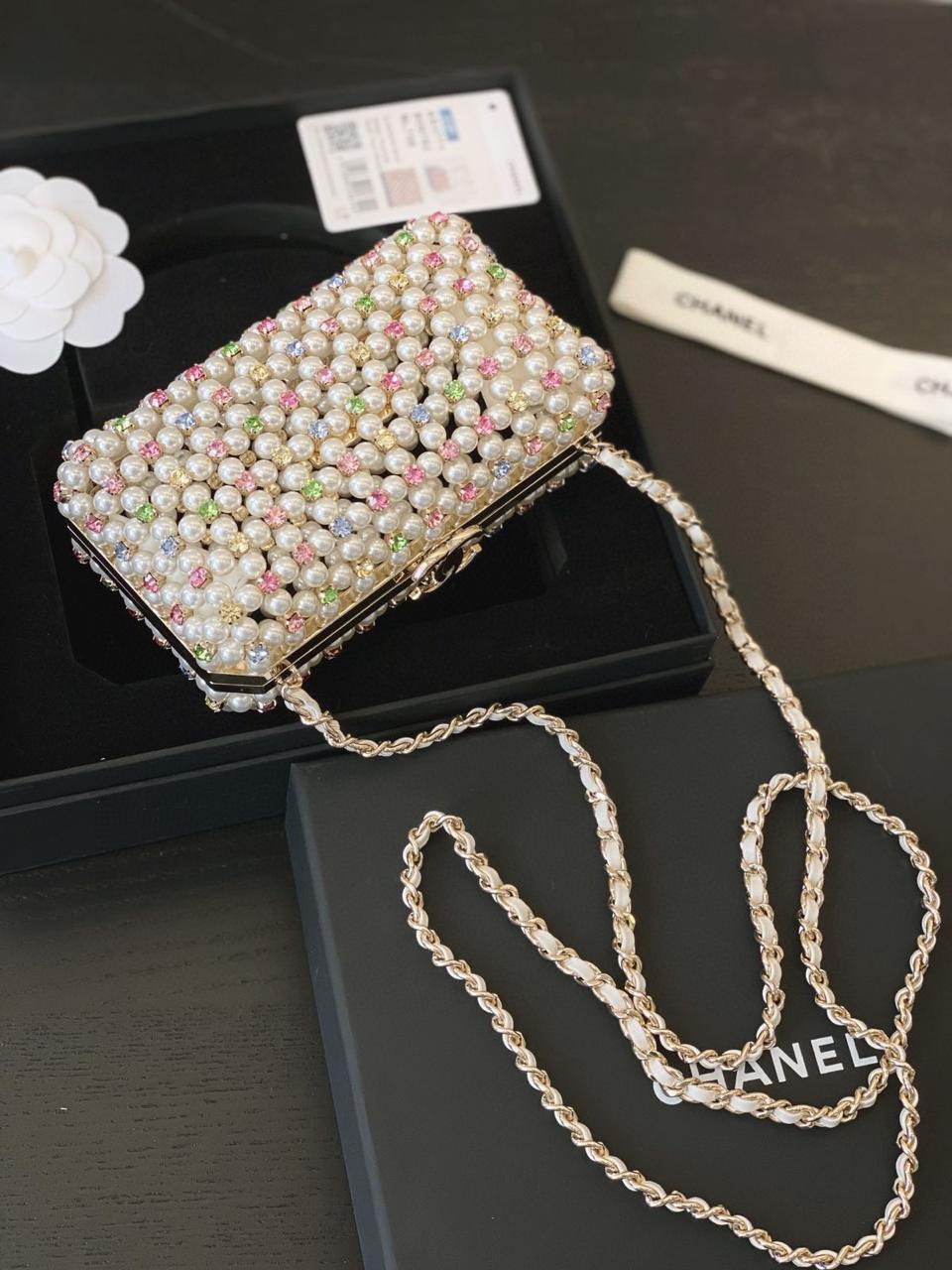 Ladies Chanel bags Lilly Onlines