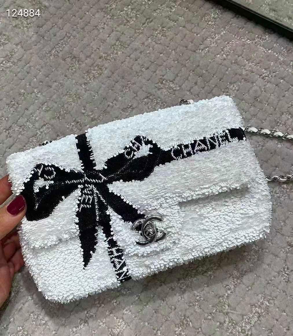Ladies Chanel bags Lilly Onlines