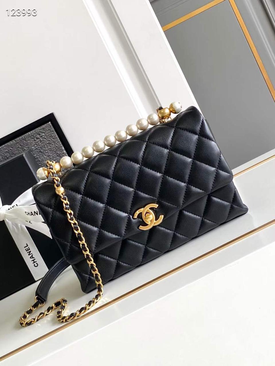 Ladies Chanel bags Lilly Onlines