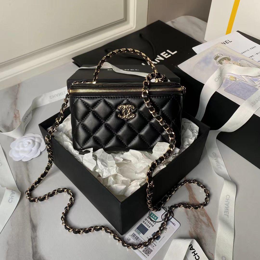 Ladies Chanel bags Lilly Onlines