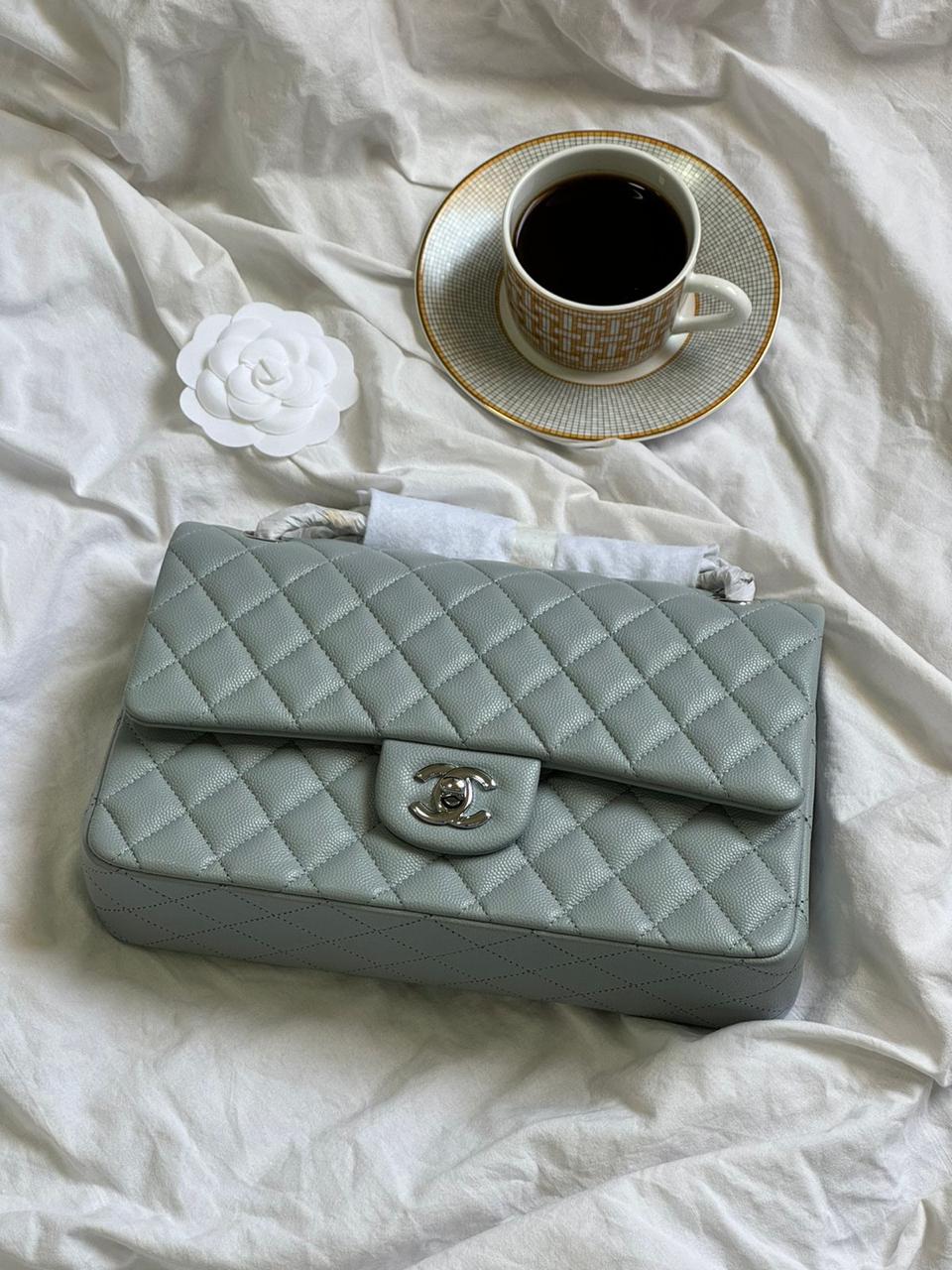 Ladies Chanel bags Lilly Onlines