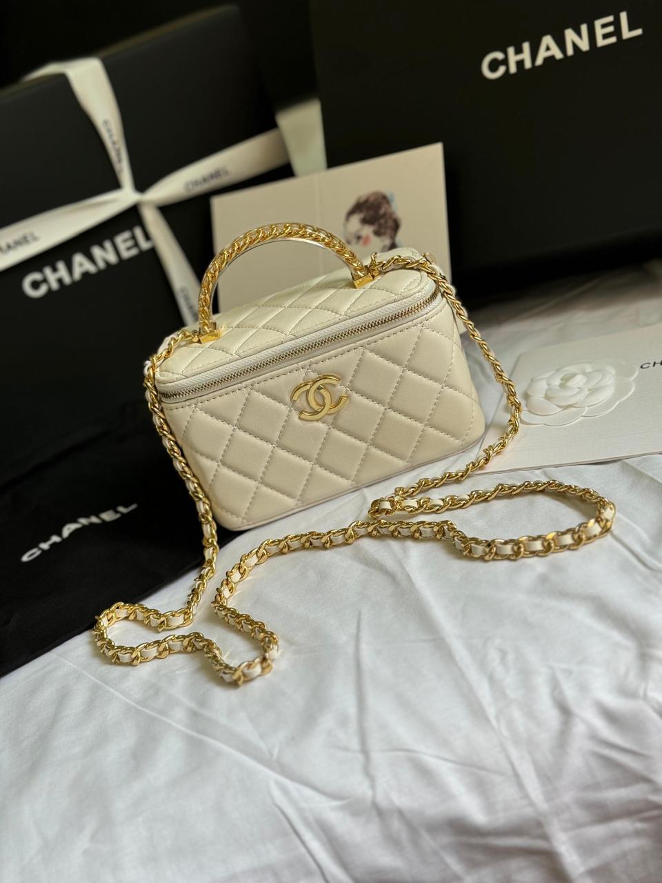 Ladies Chanel bags Lilly Onlines