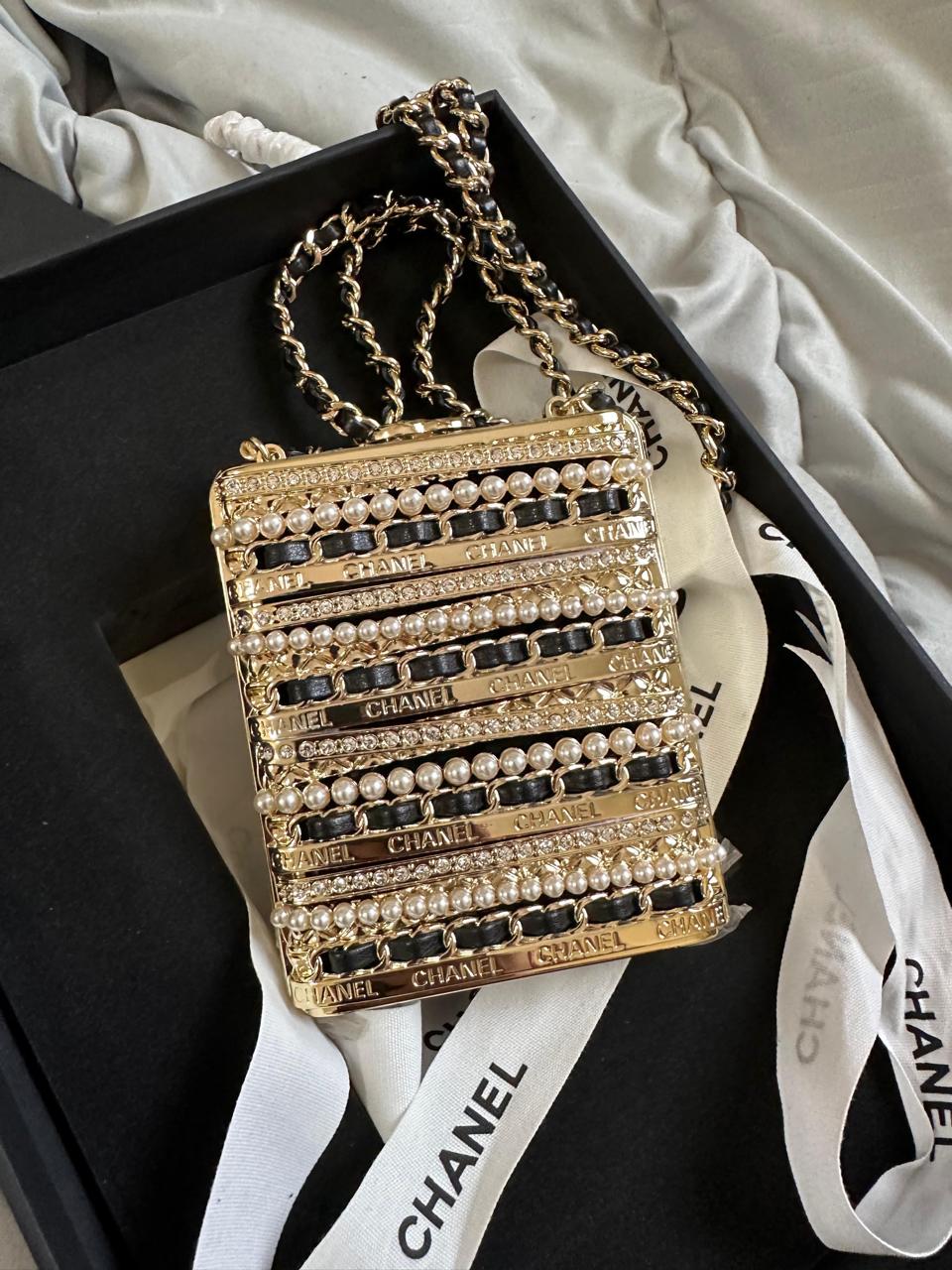 Ladies Chanel bags Lilly Onlines