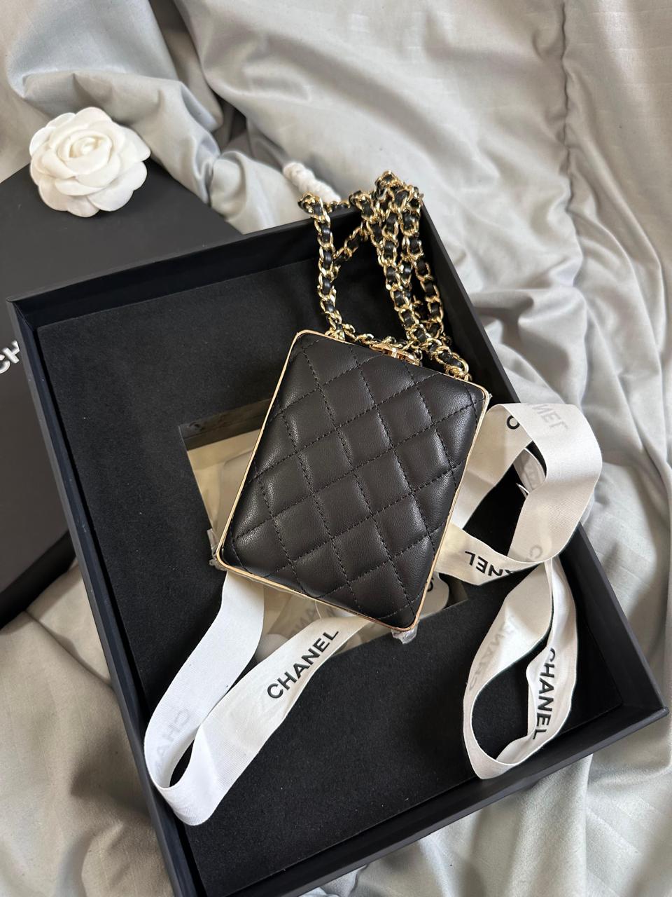 Ladies Chanel bags Lilly Onlines