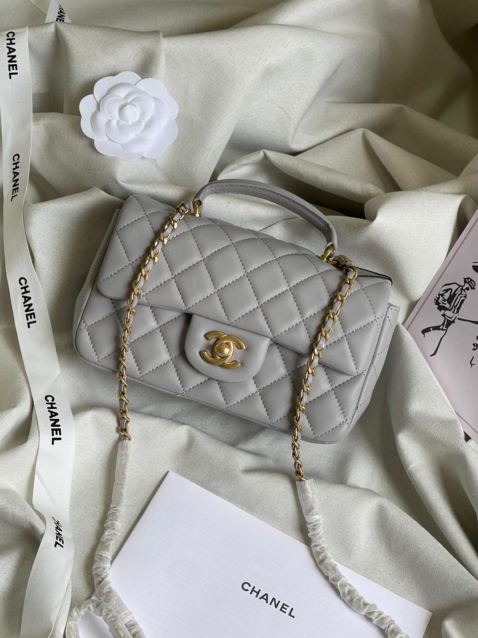 Ladies Chanel bags Lilly Onlines