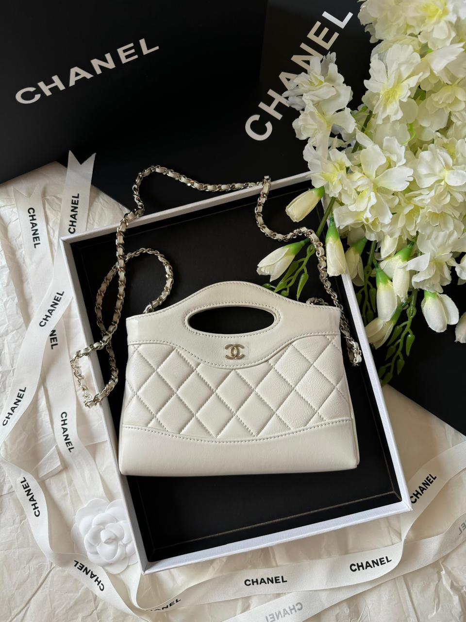 Ladies Chanel bags Lilly Onlines