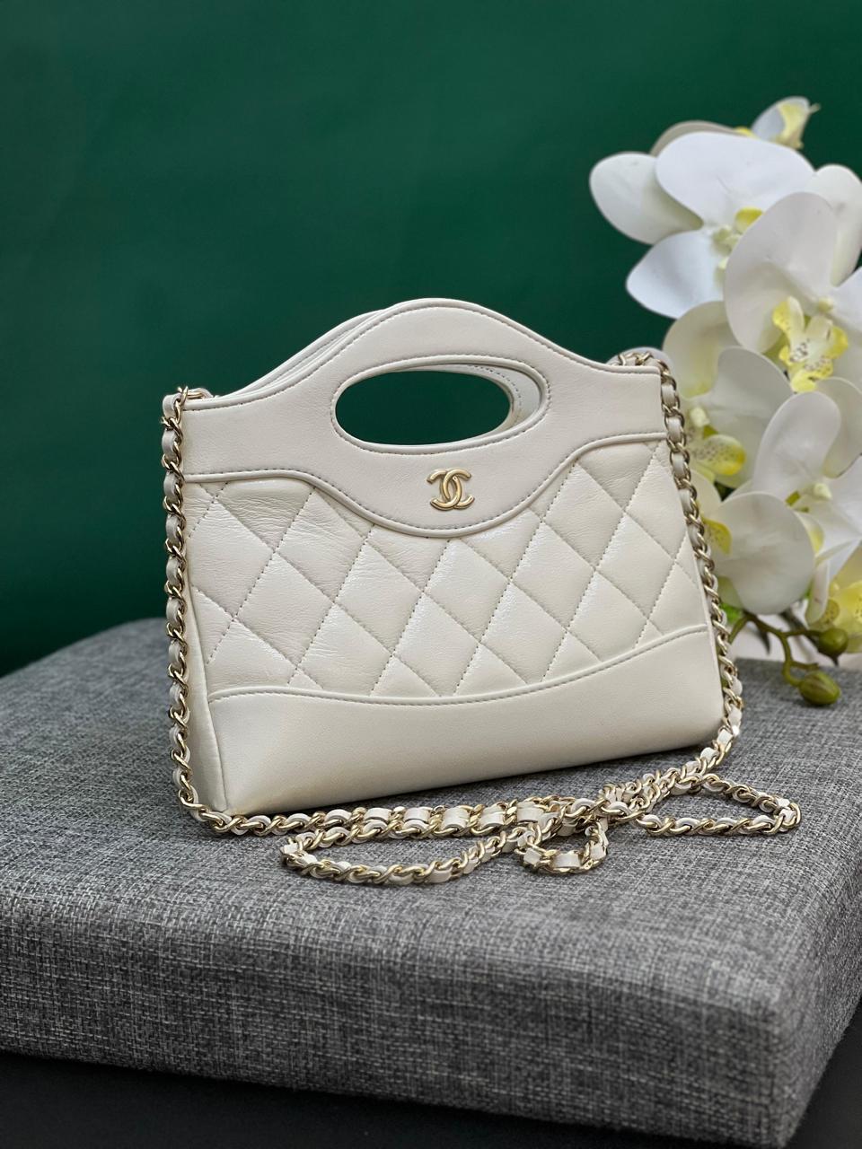 Ladies Chanel bags Lilly Onlines