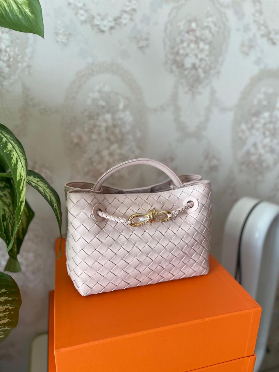 Ladies Bottega bags Lilly Onlines