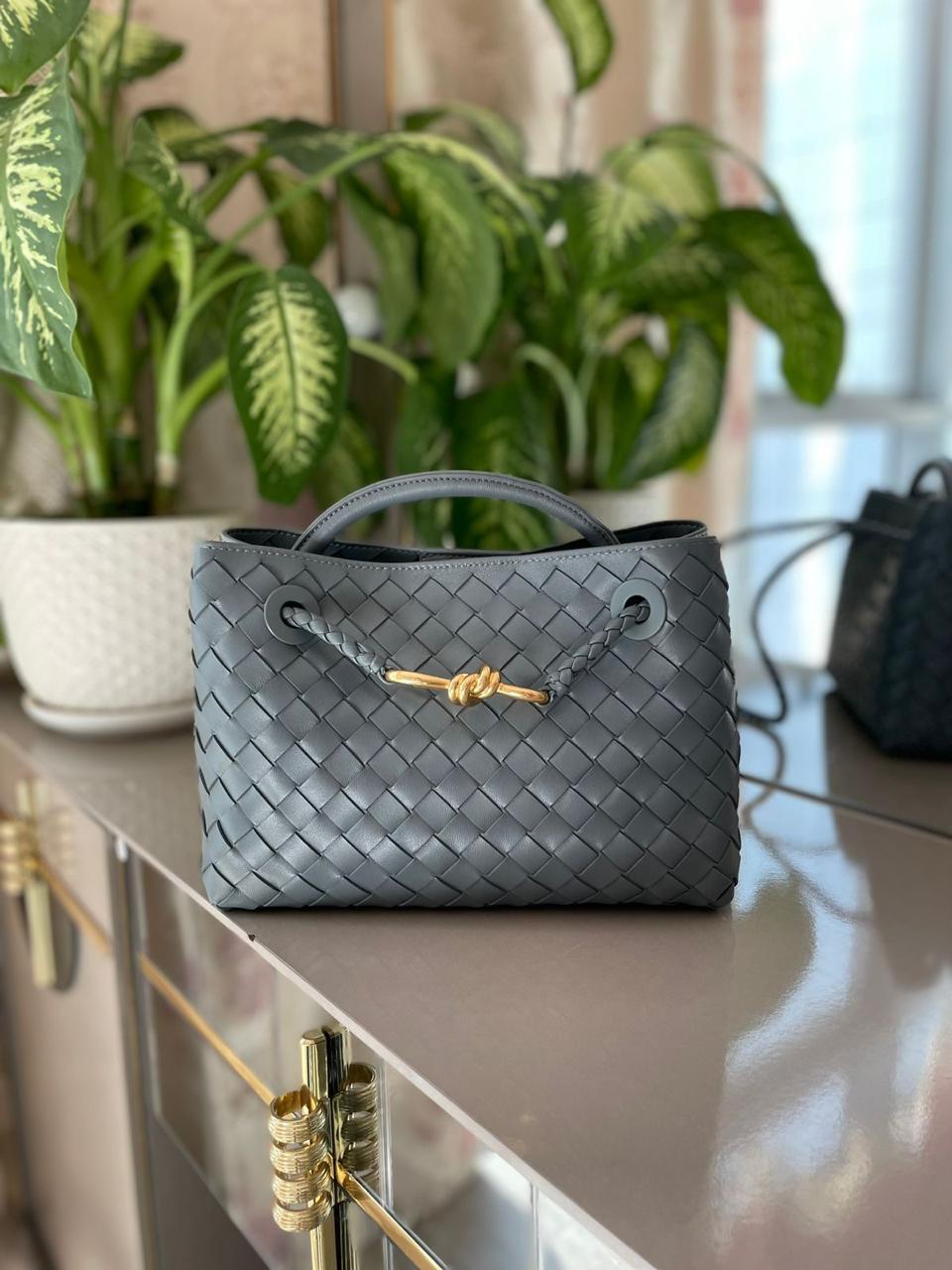 Ladies Bottega bags Lilly Onlines