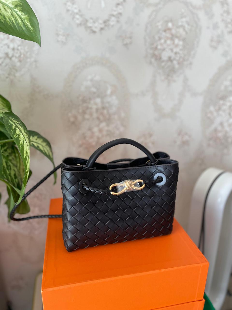 Ladies Bottega bags Lilly Onlines