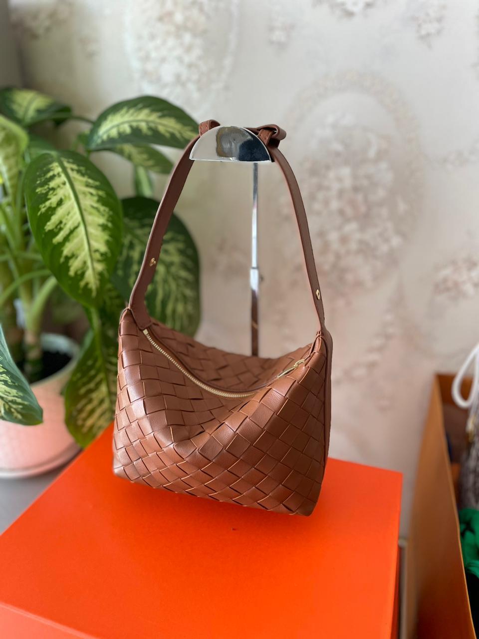 Ladies Bottega bags Lilly Onlines