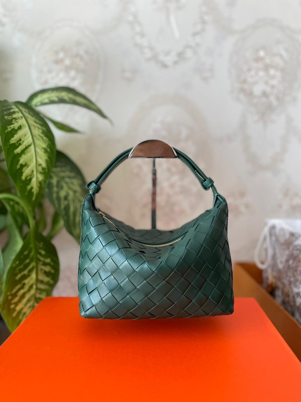 Ladies Bottega bags Lilly Onlines