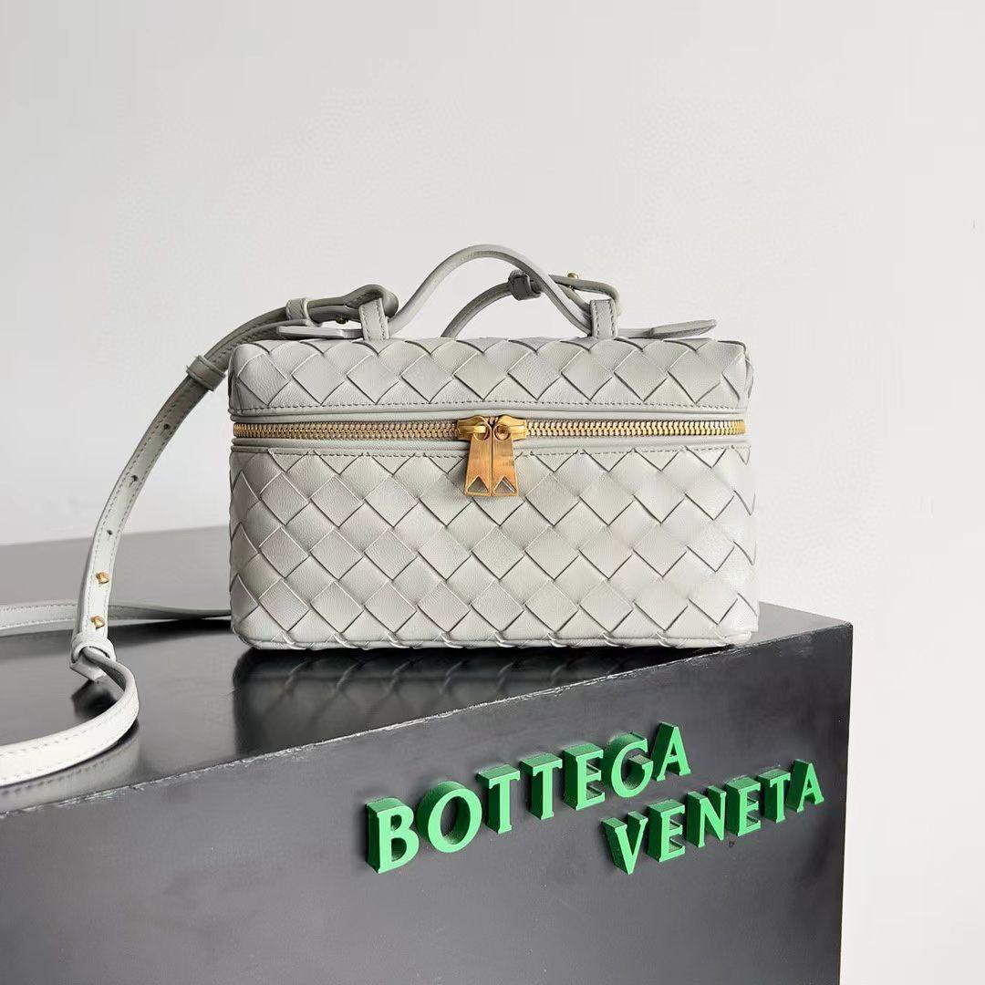 Ladies Bottega bags Lilly Onlines
