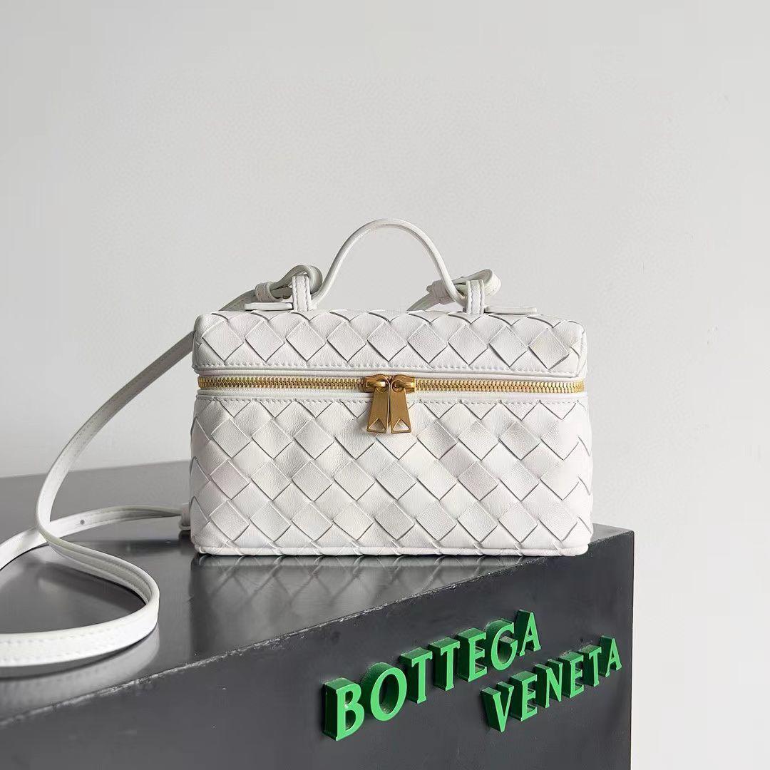 Ladies Bottega bags Lilly Onlines