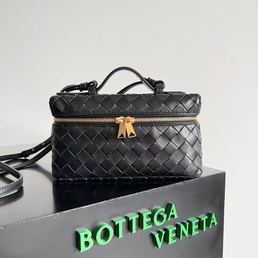 Ladies Bottega bags Lilly Onlines
