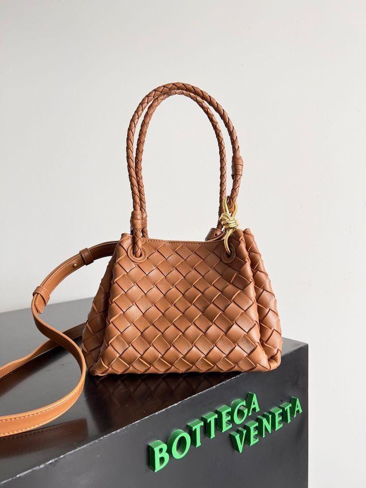 Ladies Bottega bags Lilly Onlines