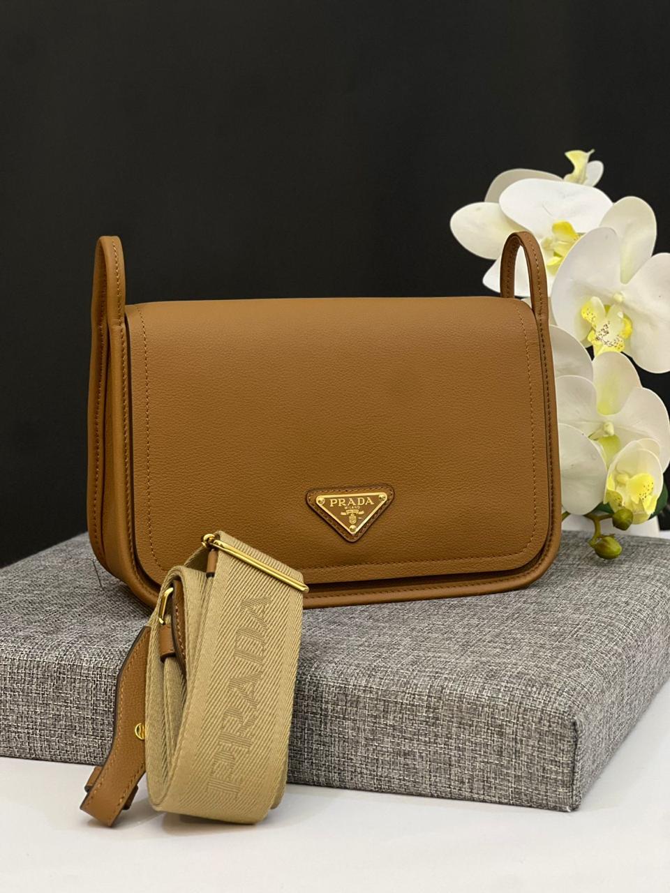 Ladies Prada bags Lilly Onlines