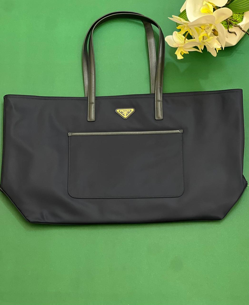 Ladies Prada bags Lilly Onlines
