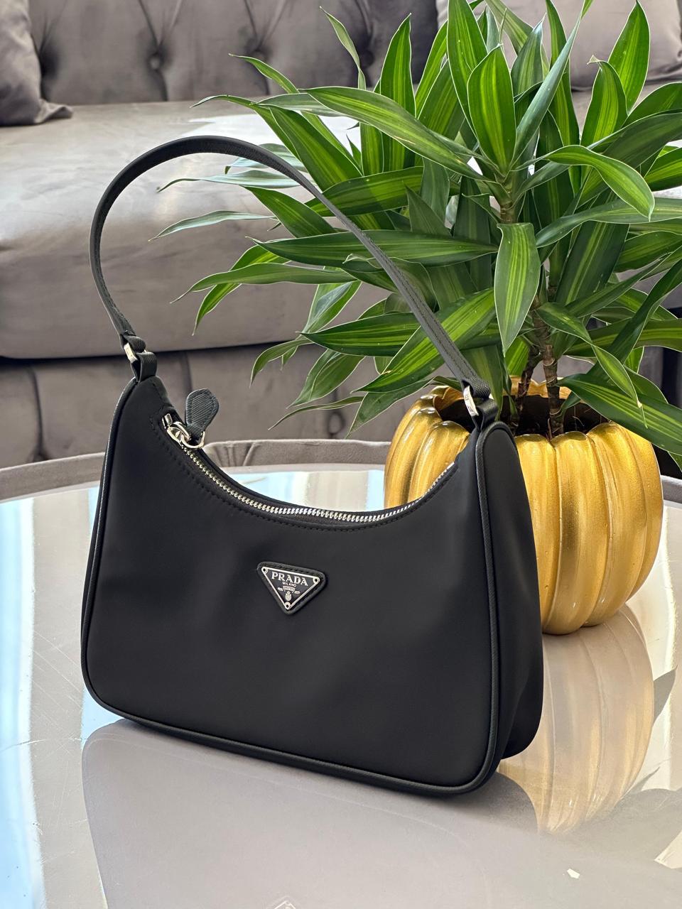 Ladies Prada bags Lilly Onlines