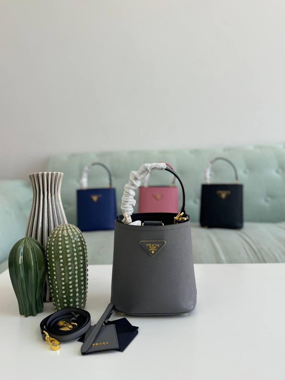 Ladies Prada bags Lilly Onlines
