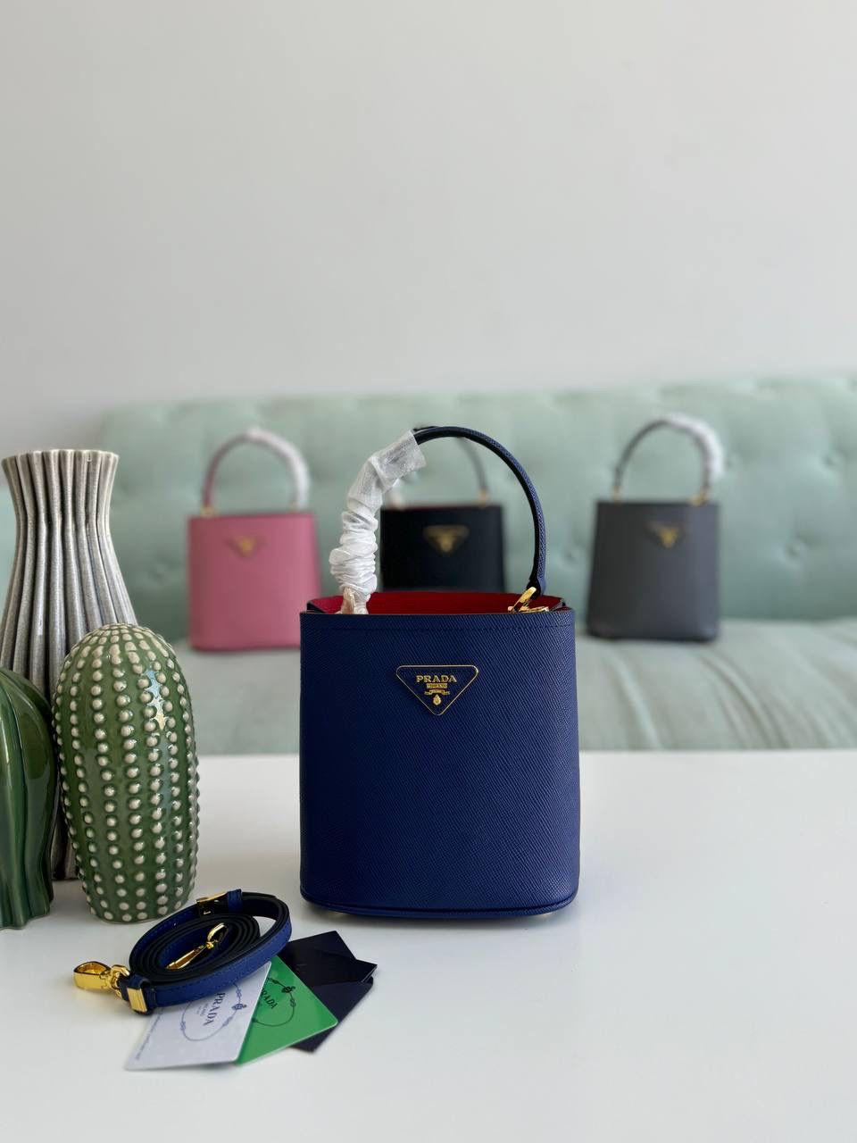 Ladies Prada bags Lilly Onlines