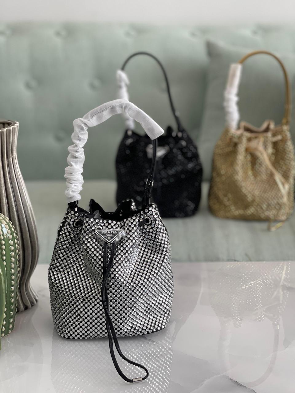 Ladies Prada bags Lilly Onlines