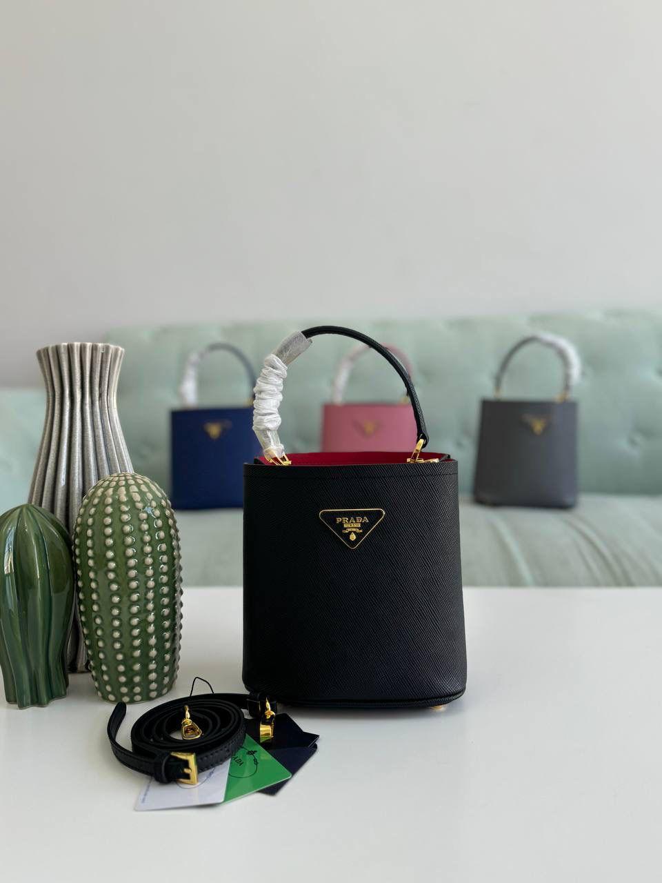 Ladies Prada bags Lilly Onlines