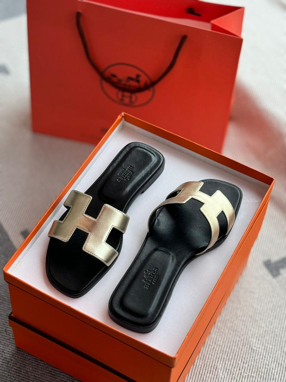 Ladies flats Lilly Onlines