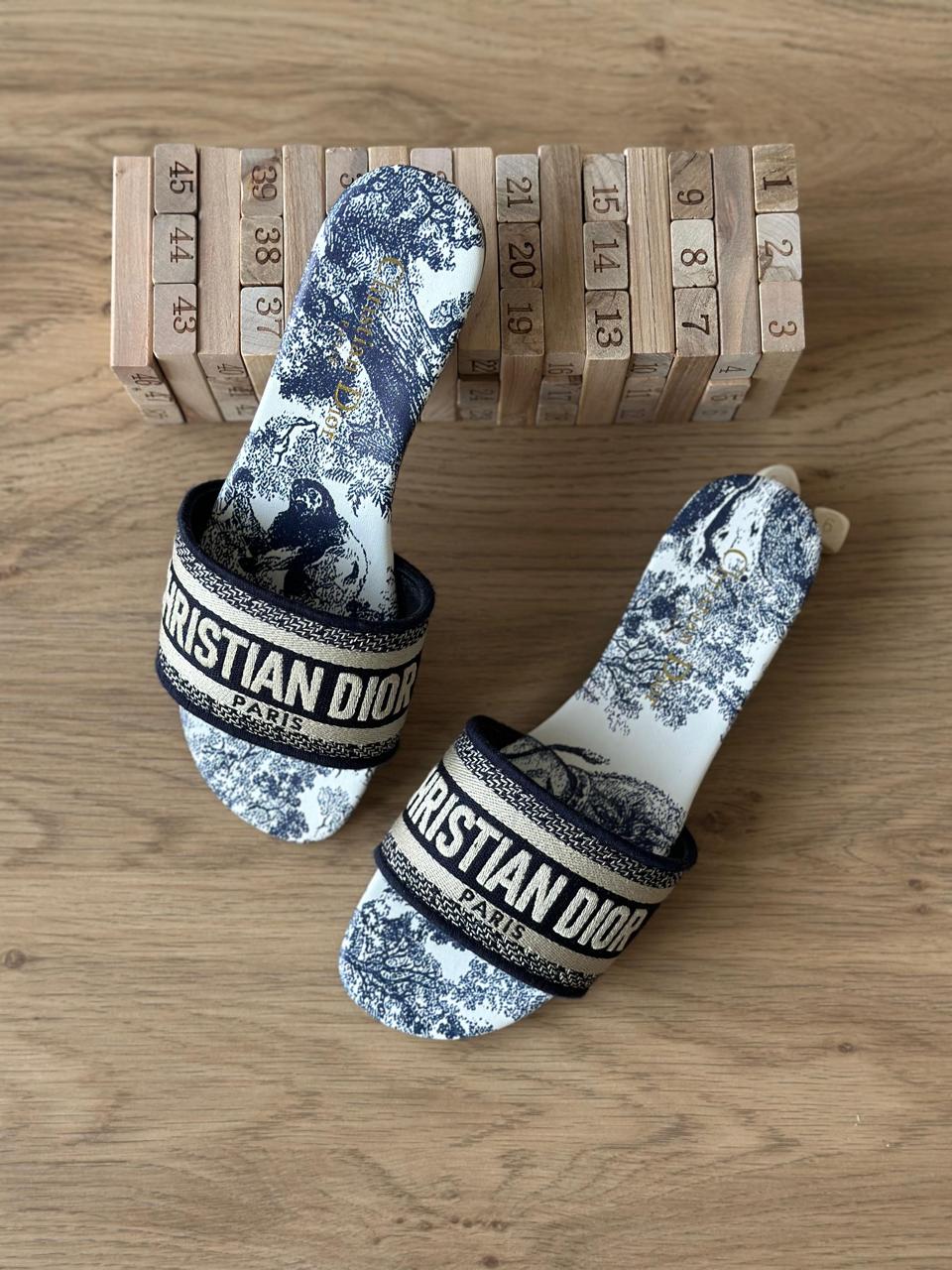 Ladies flats Lilly Onlines
