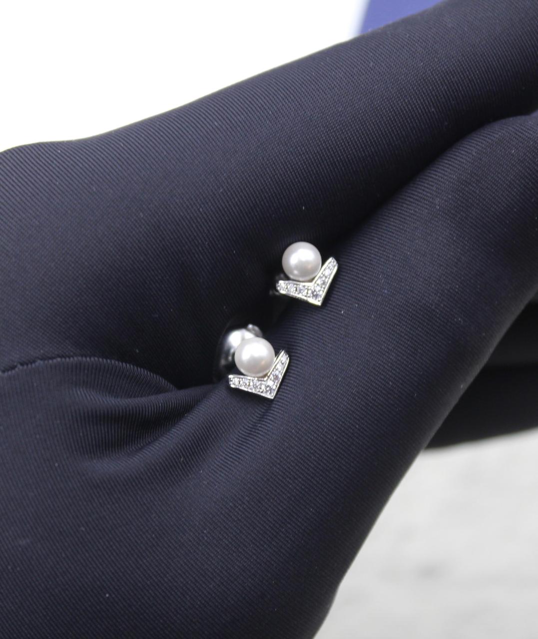 ladies rings & earrings Lilly Onlines