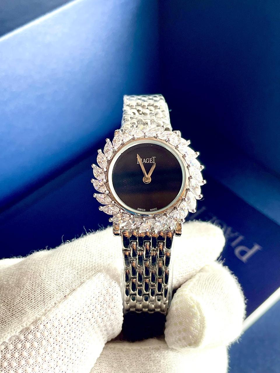 Ladies watch Lilly Onlines