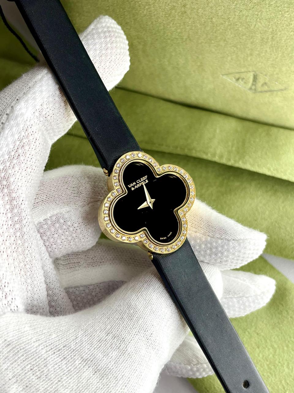 Ladies watch Lilly Onlines