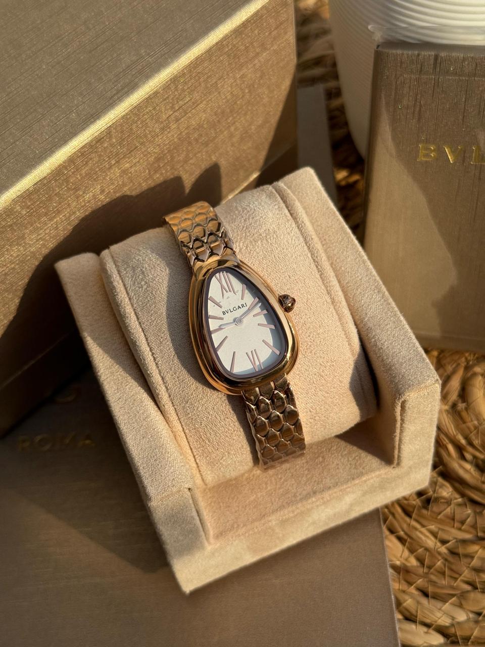 Ladies watch Lilly Onlines