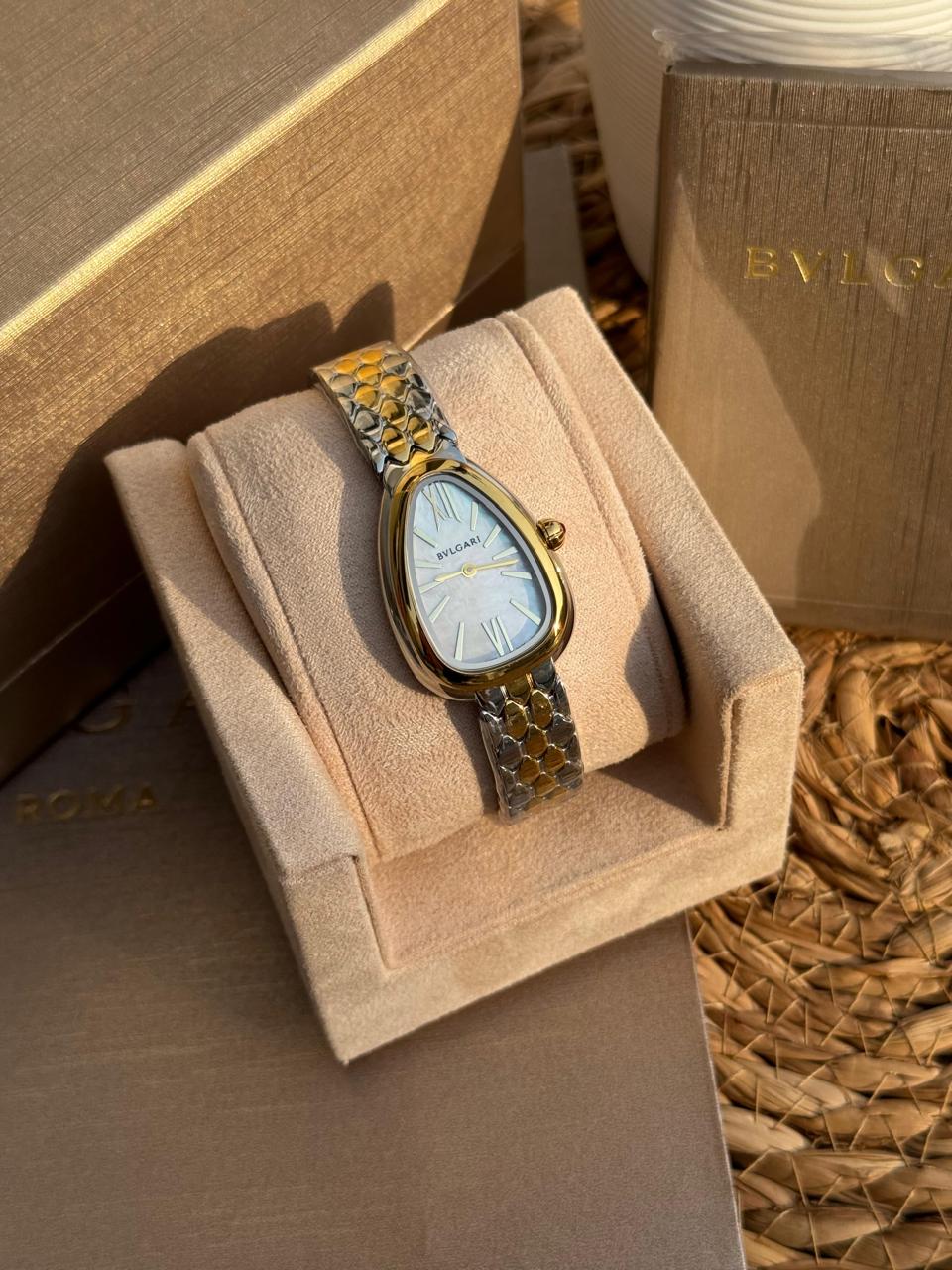 Ladies watch Lilly Onlines
