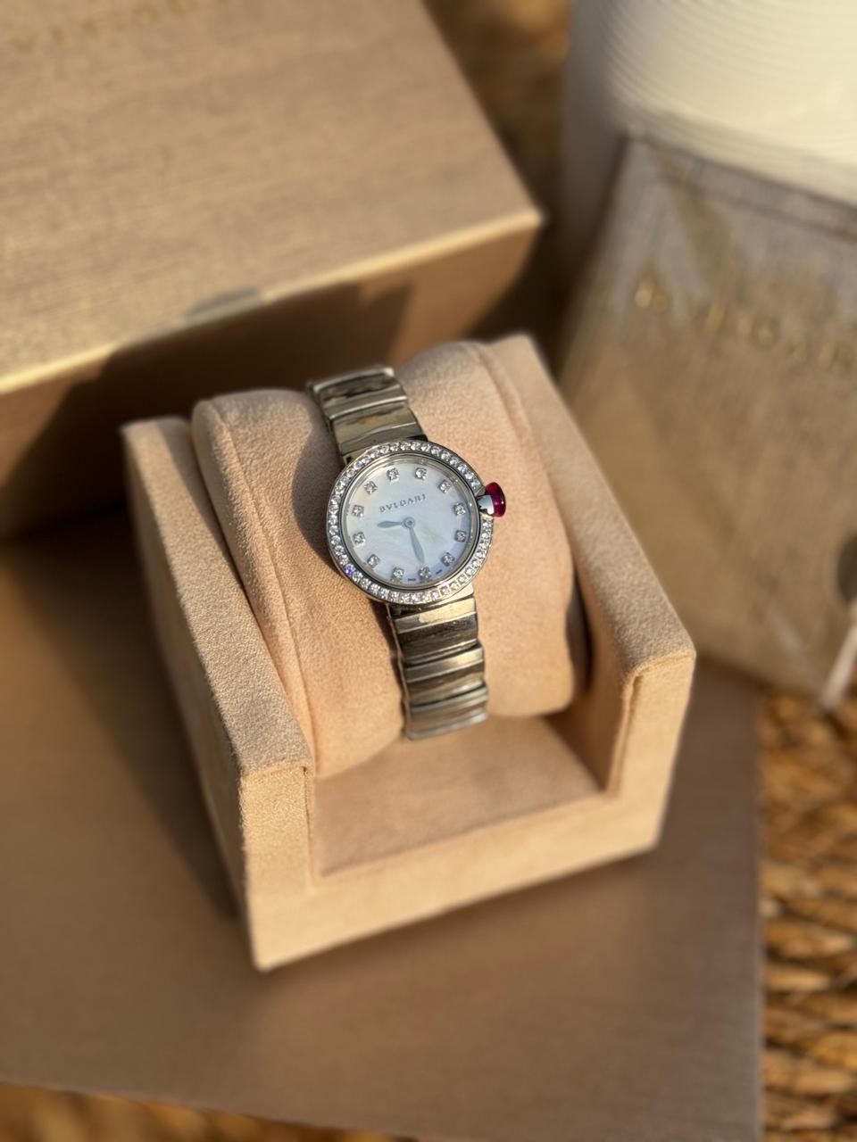 Ladies watch Lilly Onlines