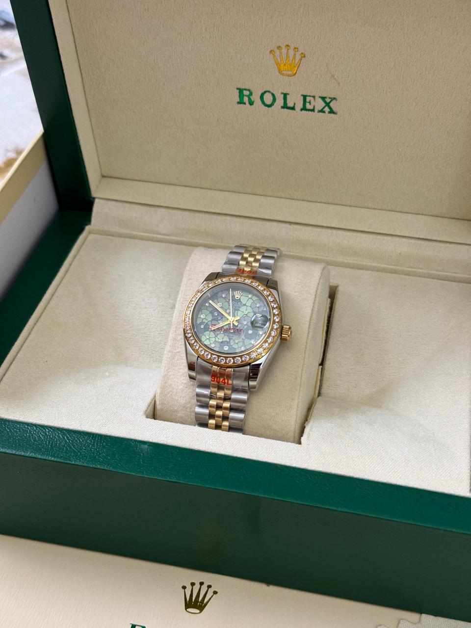 Ladies watch Lilly Onlines