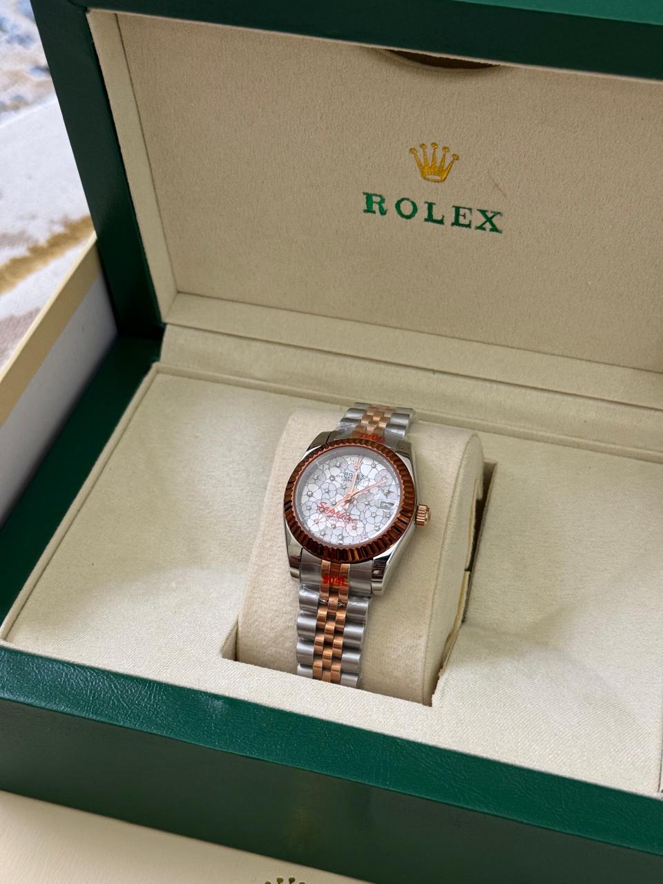 Ladies watch Lilly Onlines